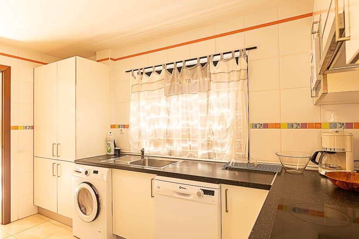 4 quarto Casa em Banda para venda em Costa de Antigua com piscina garagem - 420 000 € (Ref: 9721121)