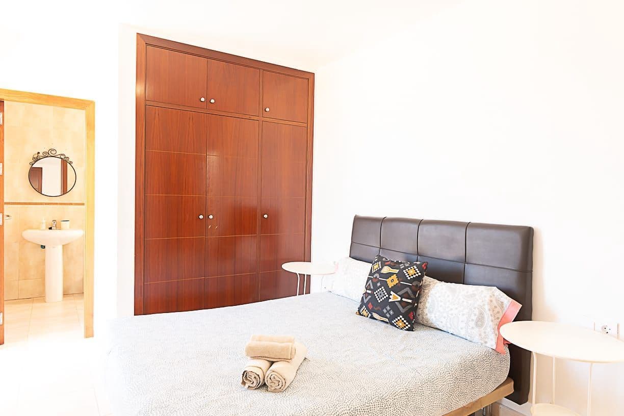 4 quarto Casa em Banda para venda em Costa de Antigua com piscina garagem - 420 000 € (Ref: 9721121)