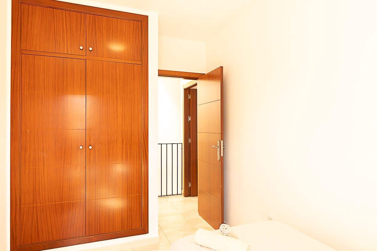 4 quarto Casa em Banda para venda em Costa de Antigua com piscina garagem - 420 000 € (Ref: 9721121)