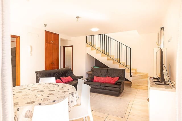 4 chambre Maison de Ville à vendre à Costa de Antigua, Antigua avec piscine garage - 420 000 € (Ref: 9721121)