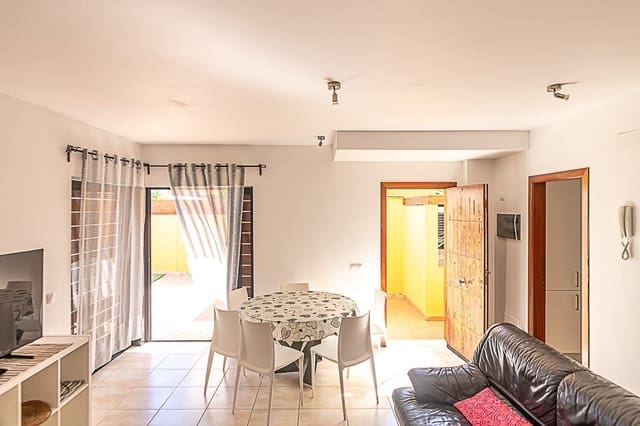 4 chambre Maison de Ville à vendre à Costa de Antigua, Antigua avec piscine garage - 420 000 € (Ref: 9721121)