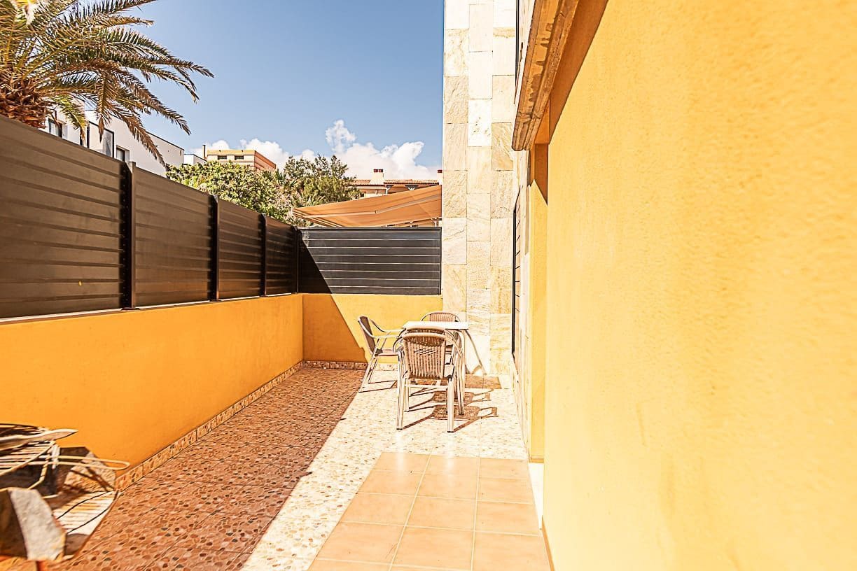 4 quarto Casa em Banda para venda em Costa de Antigua com piscina garagem - 420 000 € (Ref: 9721121)