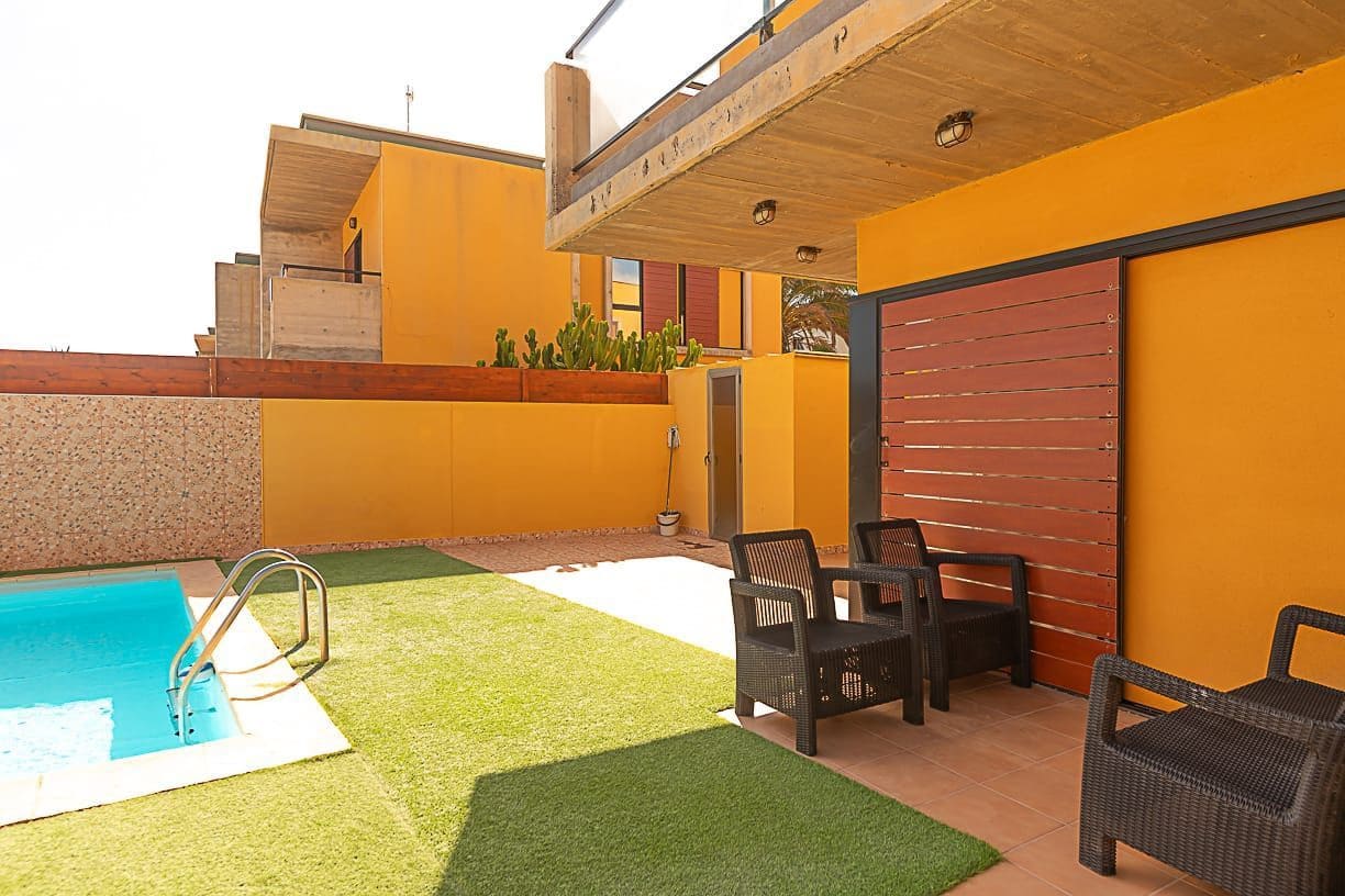 4 quarto Casa em Banda para venda em Costa de Antigua com piscina garagem - 420 000 € (Ref: 9721121)