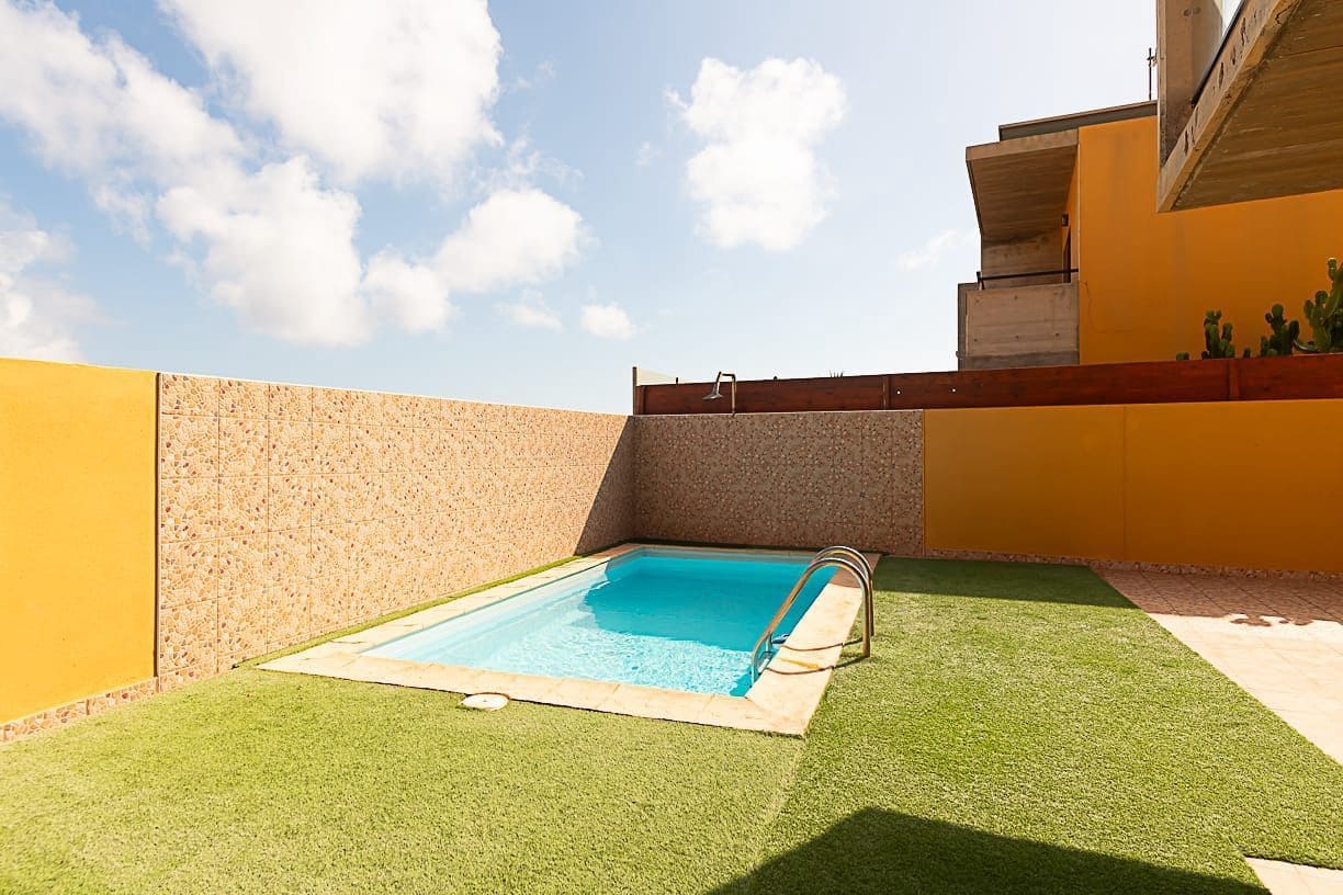 4 quarto Casa em Banda para venda em Costa de Antigua com piscina garagem - 420 000 € (Ref: 9721121)