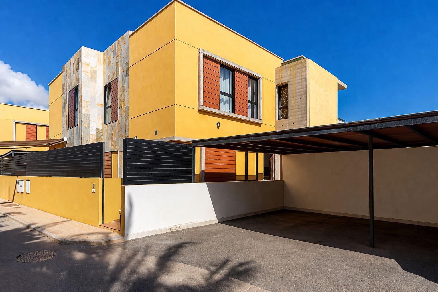 4 quarto Casa em Banda para venda em Costa de Antigua com piscina garagem - 420 000 € (Ref: 9721121)