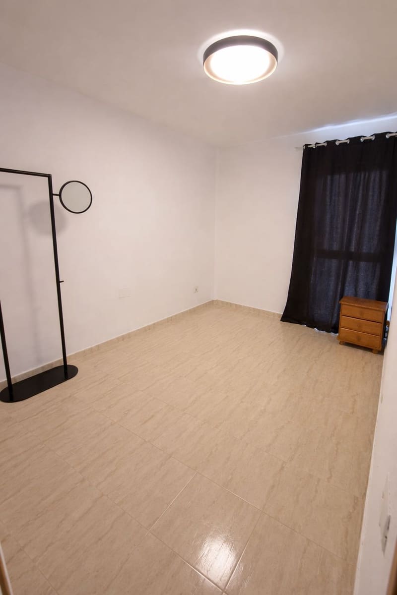 Apartamento de 2 habitaciones en Corralejo en venta - 235.000 € (Ref: 9737989)