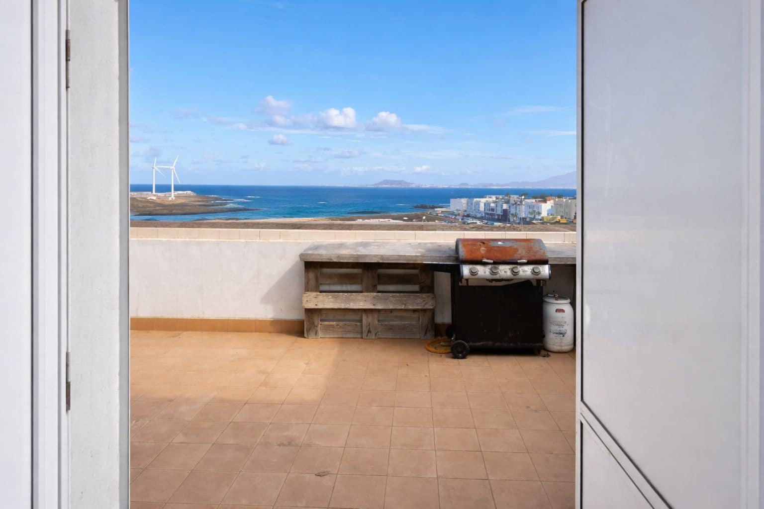 Apartamento de 2 habitaciones en Corralejo en venta - 235.000 € (Ref: 9737989)
