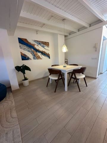 Piso de 2 habitaciones en Corralejo, La Oliva en venta - 285.000 € (Ref: 9737990)