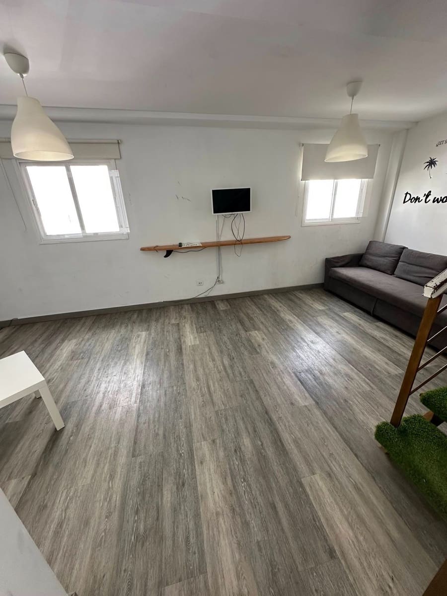 3 bedroom Townhouse for sale in Corralejo - € 265,000 (Ref: 9737991)