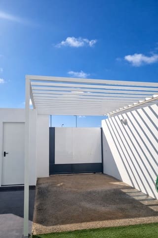 Casa de 2 habitaciones en La Oliva en venta con piscina garaje - 420.000 € (Ref: 9737992)