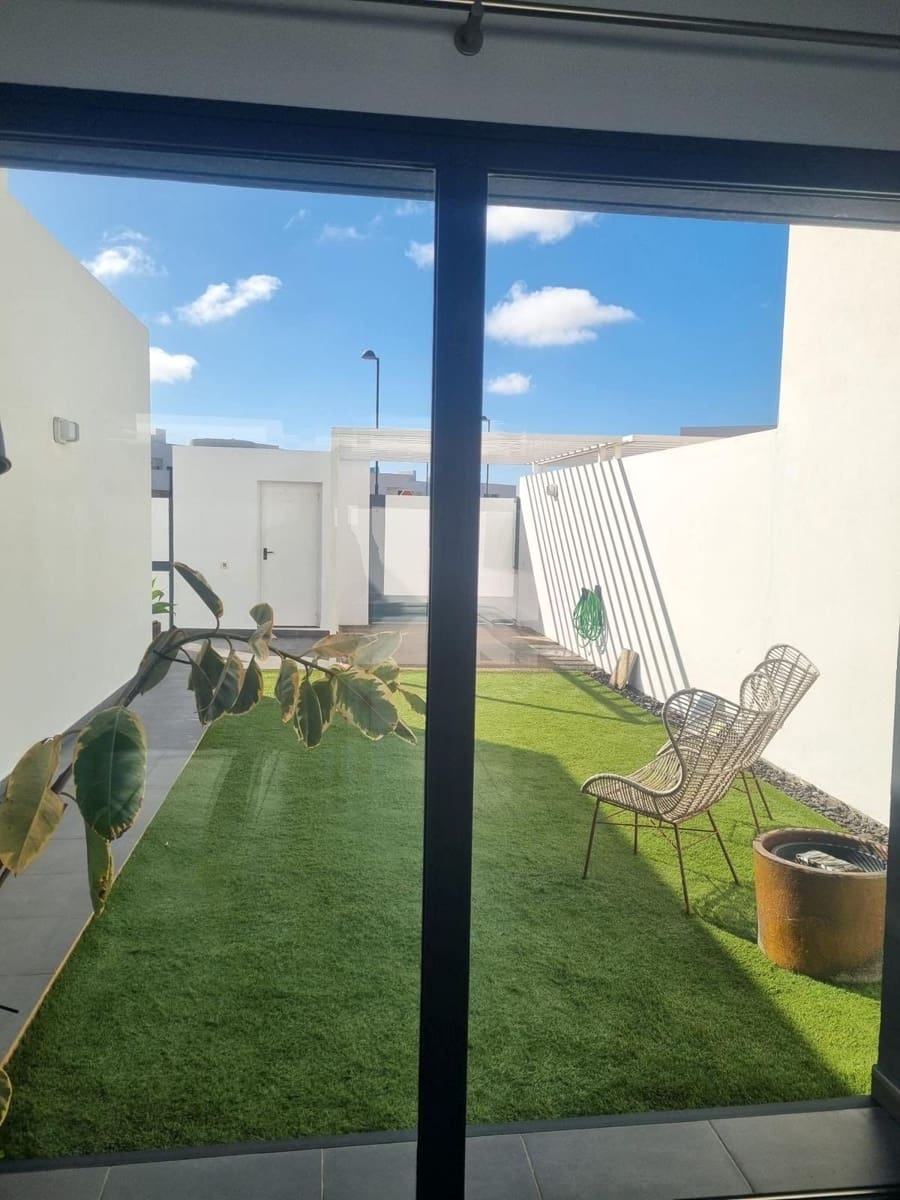 2 bedroom Townhouse for sale in La Oliva with pool garage - € 420,000 (Ref: 9737992)