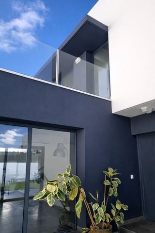 Casa de 2 habitaciones en La Oliva en venta con piscina garaje - 420.000 € (Ref: 9737992)