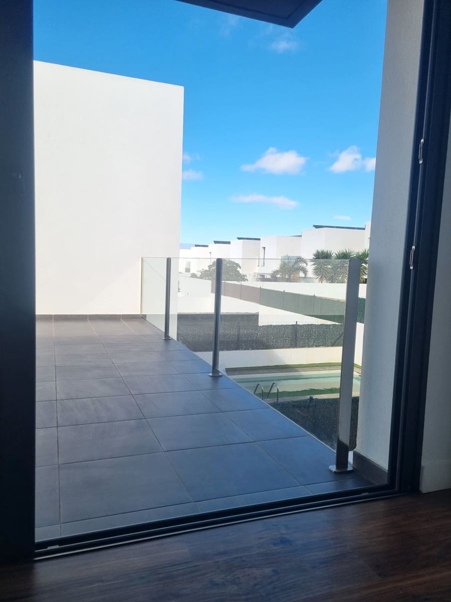 2 bedroom Townhouse for sale in La Oliva with pool garage - € 420,000 (Ref: 9737992)