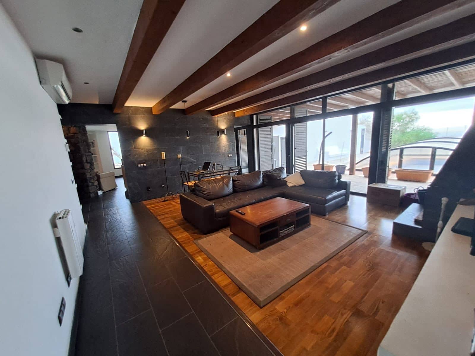 5 bedroom Villa for sale in Puerto del Rosario with pool garage - € 710,000 (Ref: 9737993)