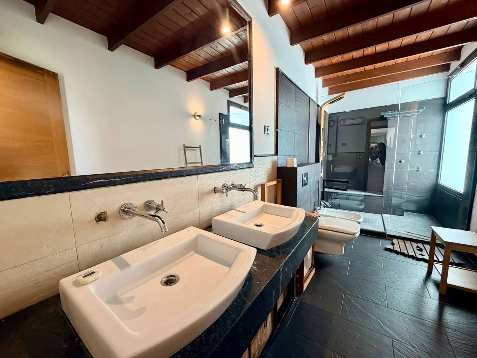 5 bedroom Villa for sale in Puerto del Rosario with pool garage - € 710,000 (Ref: 9737993)