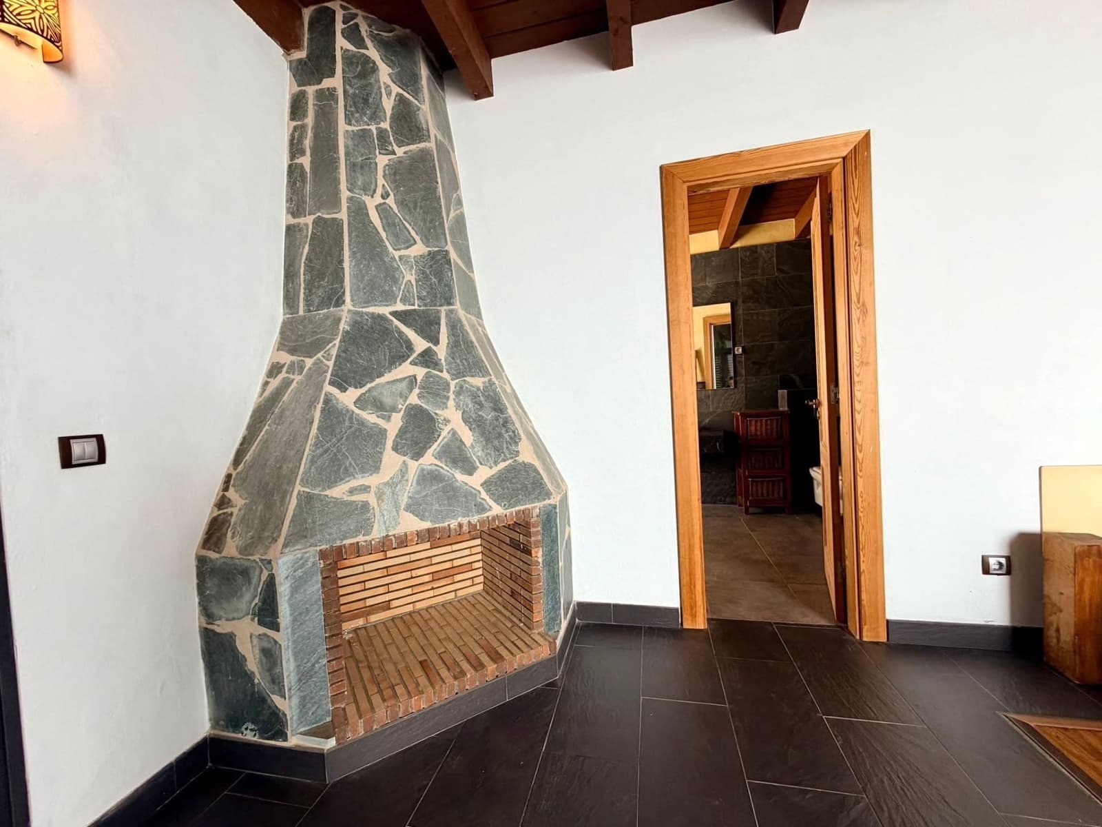 5 bedroom Villa for sale in Puerto del Rosario with pool garage - € 710,000 (Ref: 9737993)