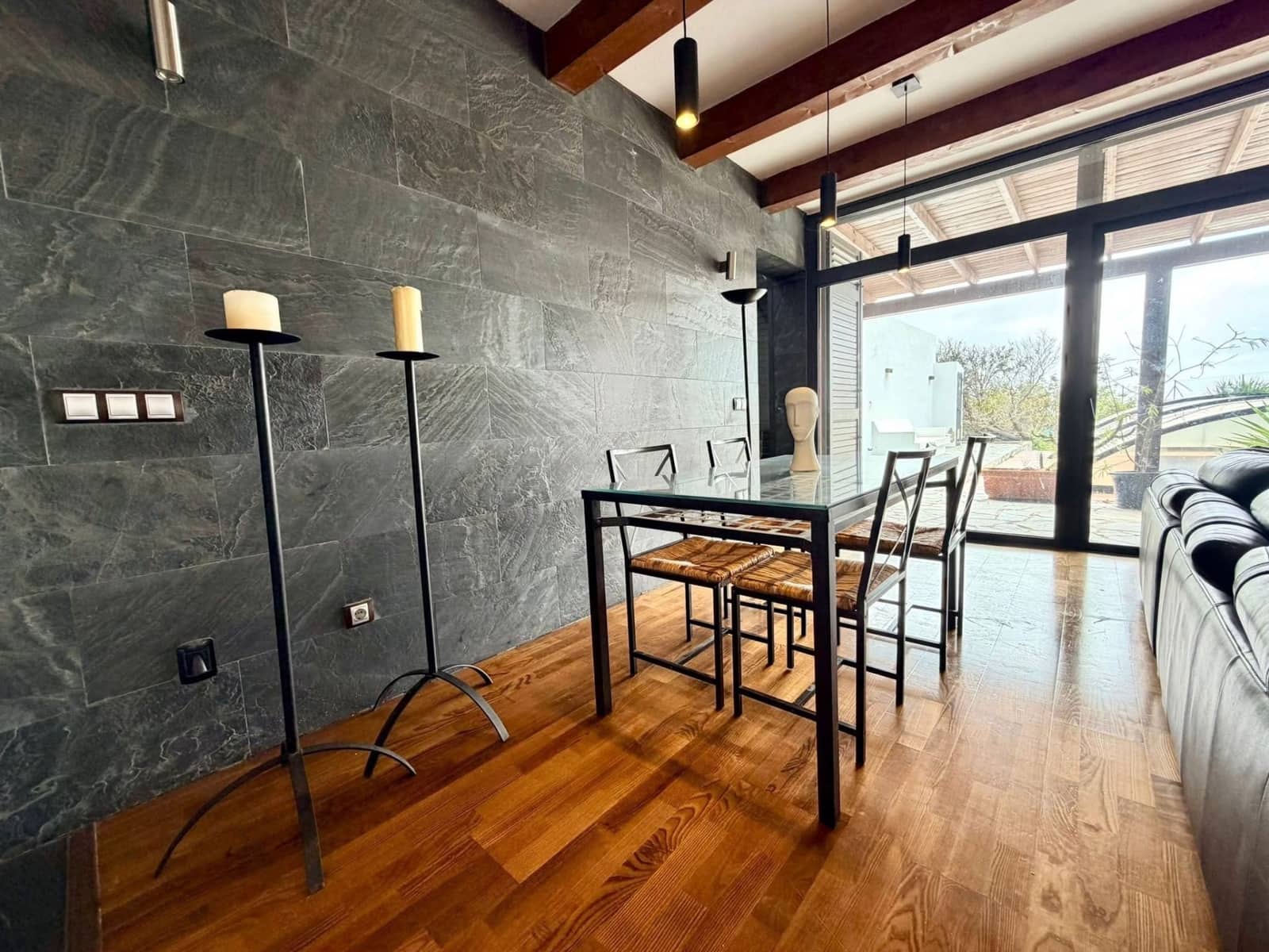 5 bedroom Villa for sale in Puerto del Rosario with pool garage - € 710,000 (Ref: 9737993)