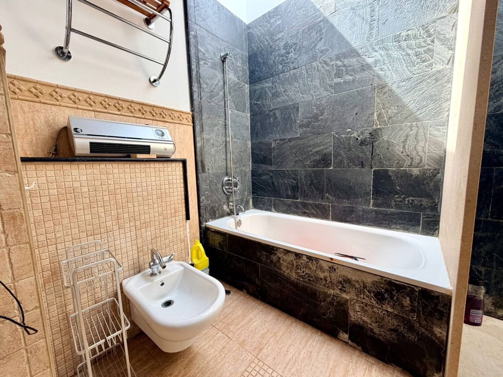 5 bedroom Villa for sale in Puerto del Rosario with pool garage - € 710,000 (Ref: 9737993)