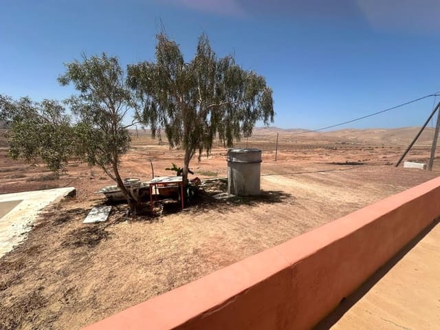 2 bedroom Finca/Country House for sale in Puerto del Rosario - € 390,000 (Ref: 9741502)