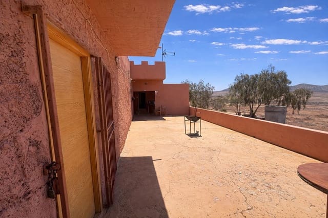 2 bedroom Finca/Country House for sale in Puerto del Rosario - € 390,000 (Ref: 9741502)