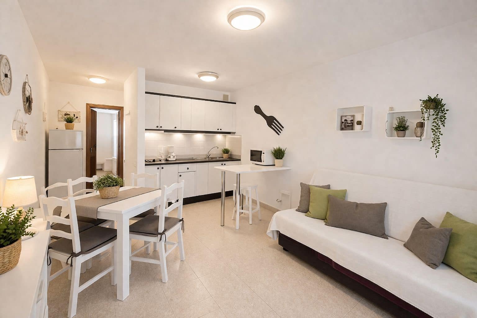 1 bedroom Apartment for sale in Costa de Antigua with pool - € 145,000 (Ref: 9746840)