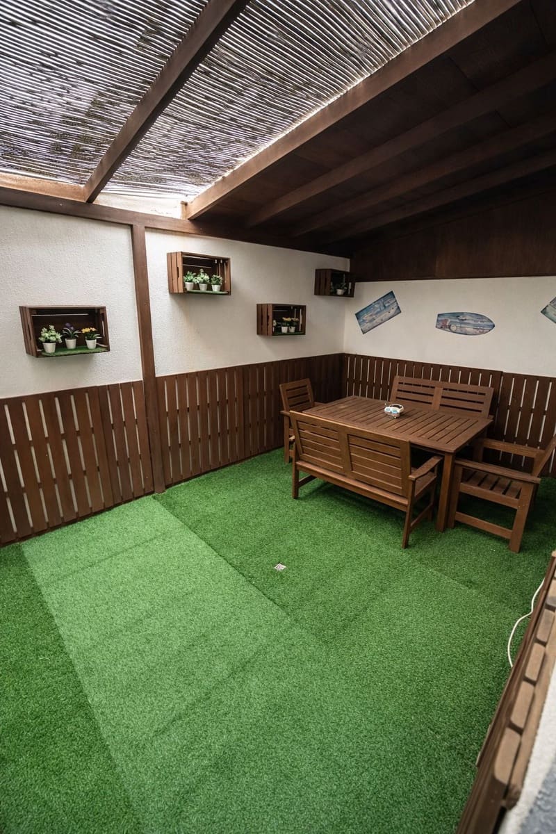 4 soveværelse Byhus til salg i El Matorral med garage - € 295.000 (Ref: 9772711)