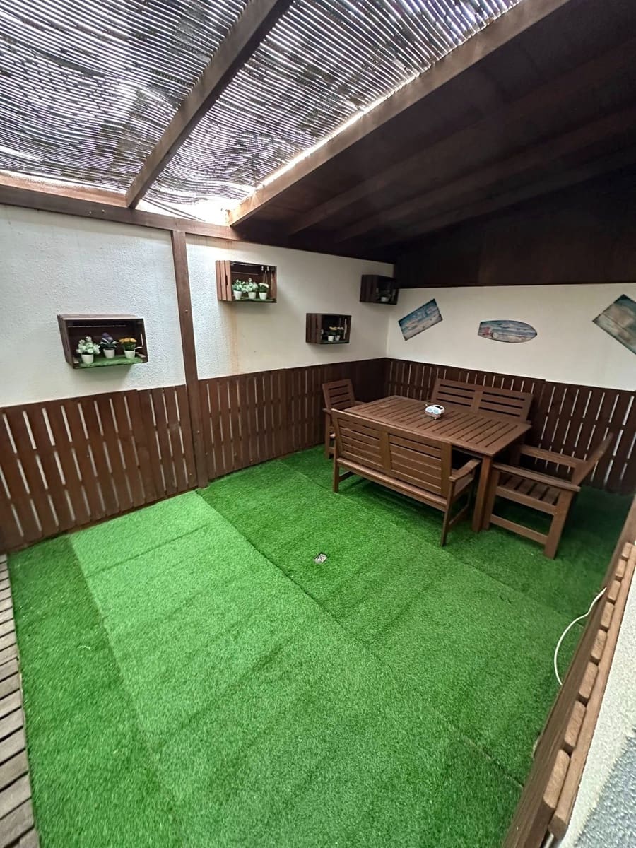 4 soveværelse Byhus til salg i El Matorral med garage - € 295.000 (Ref: 9772711)