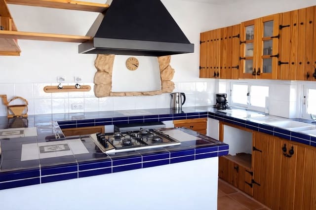 7 Zimmer Villa zu verkaufen in Tarajalejo, Tuineje mit Pool Garage - 650.000 € (Ref: 9794078)