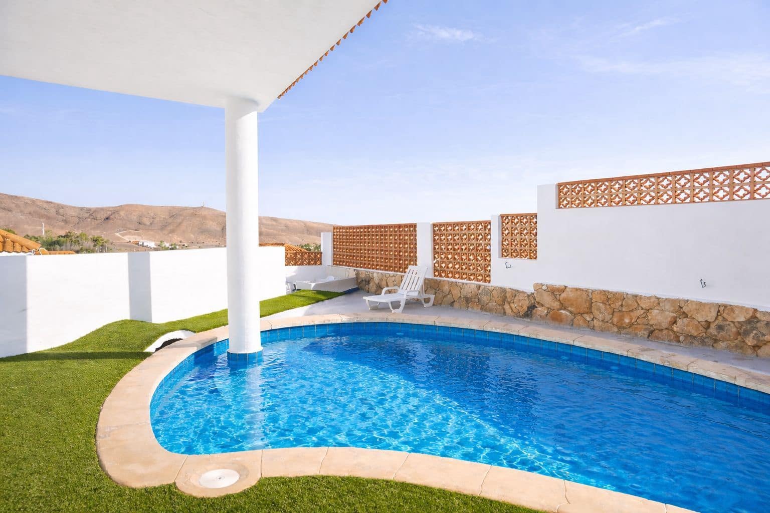 7 Zimmer Villa zu verkaufen in Tarajalejo mit Pool Garage - 650.000 € (Ref: 9794078)