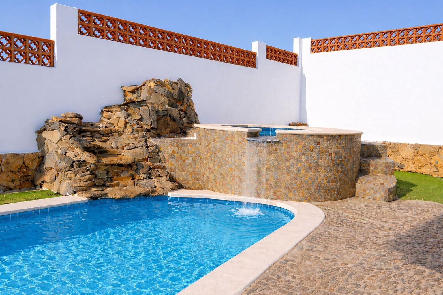 7 Zimmer Villa zu verkaufen in Tarajalejo mit Pool Garage - 650.000 € (Ref: 9794078)