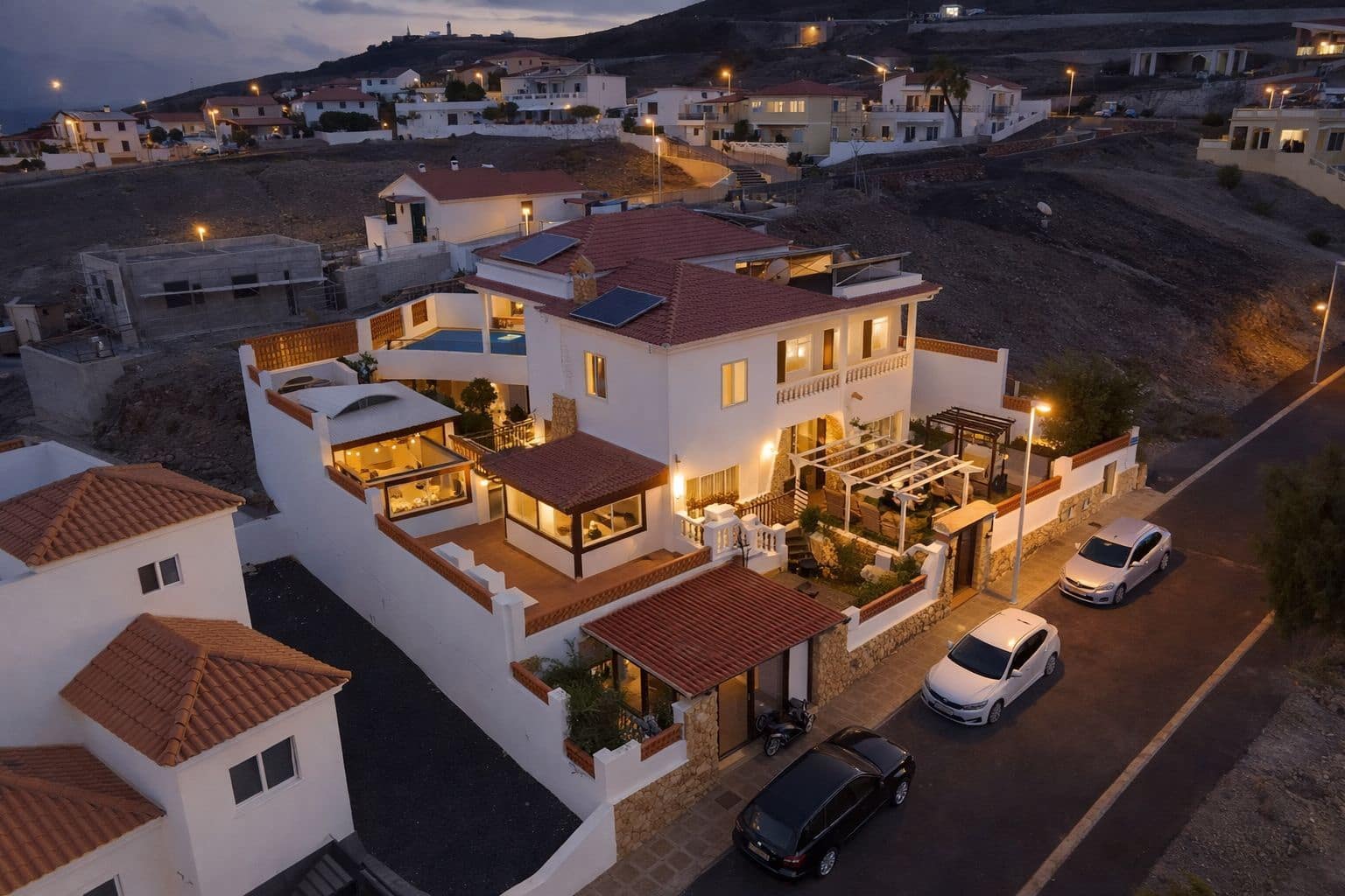 7 Zimmer Villa zu verkaufen in Tarajalejo mit Pool Garage - 650.000 € (Ref: 9794078)