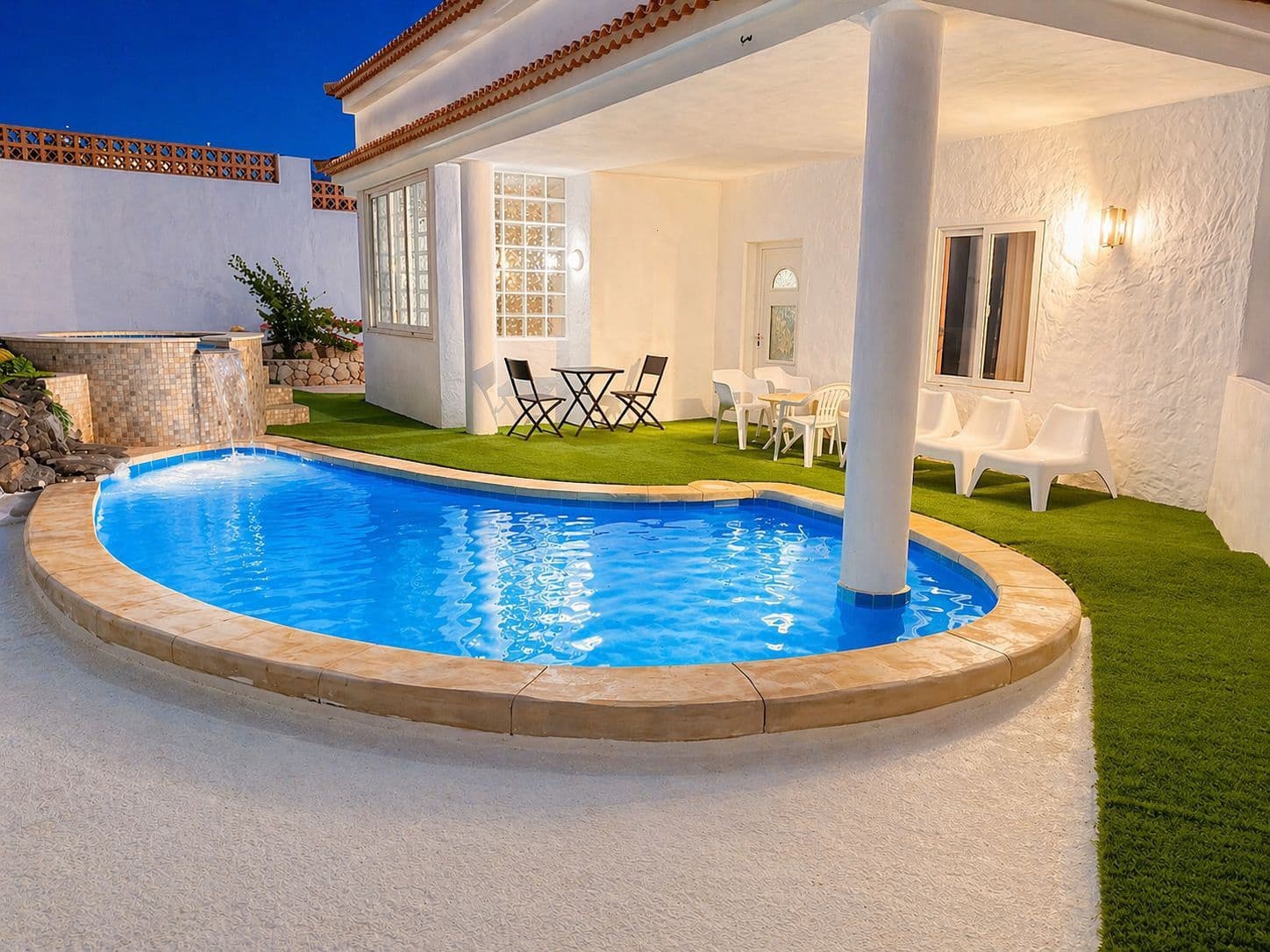 7 Zimmer Villa zu verkaufen in Tarajalejo mit Pool Garage - 650.000 € (Ref: 9794078)