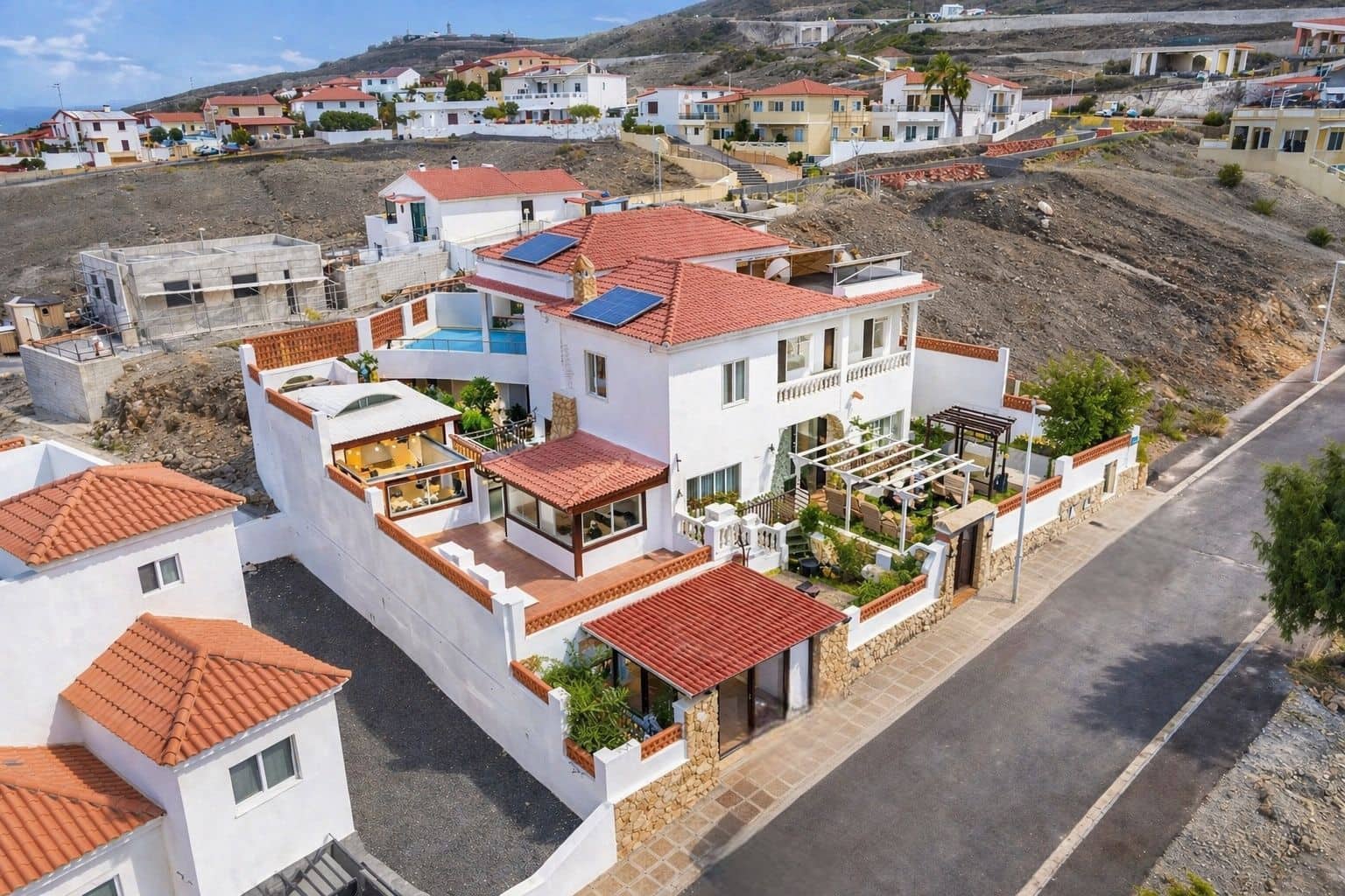 7 Zimmer Villa zu verkaufen in Tarajalejo mit Pool Garage - 650.000 € (Ref: 9794078)