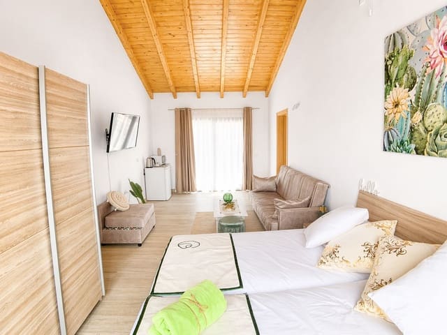 Chalet de 5 habitaciones en Villaverde, La Oliva en venta con piscina - 1.530.000 € (Ref: 9796283)