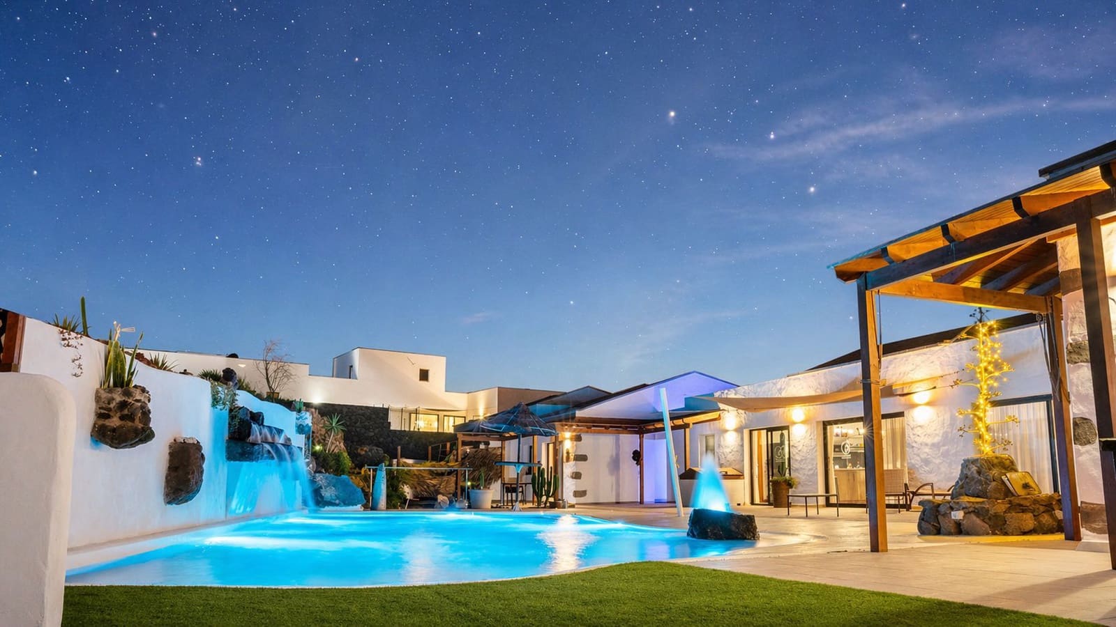 5 bedroom Villa for sale in Villaverde with pool - € 1,530,000 (Ref: 9796283)