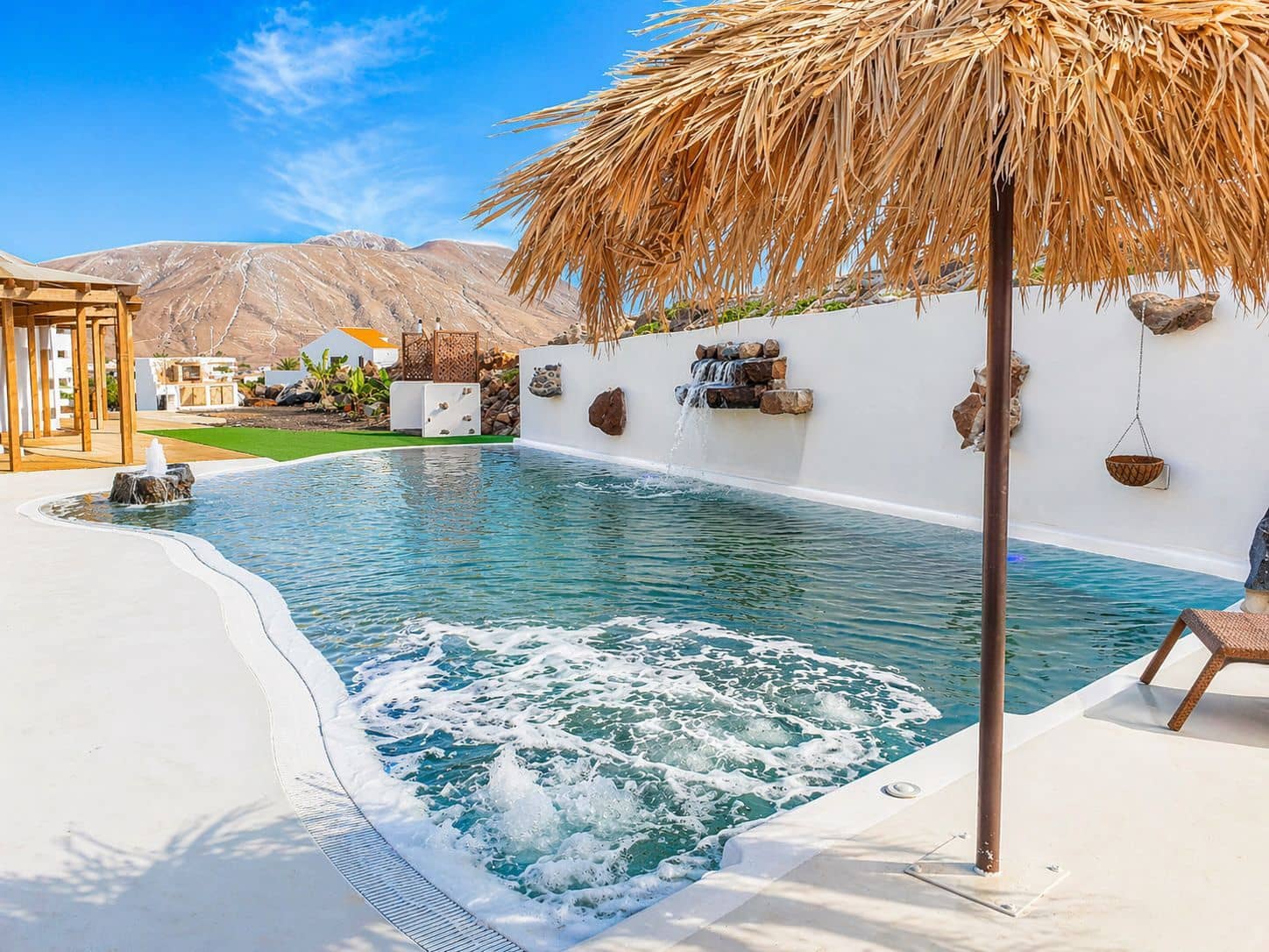 5 bedroom Villa for sale in Villaverde with pool - € 1,530,000 (Ref: 9796283)