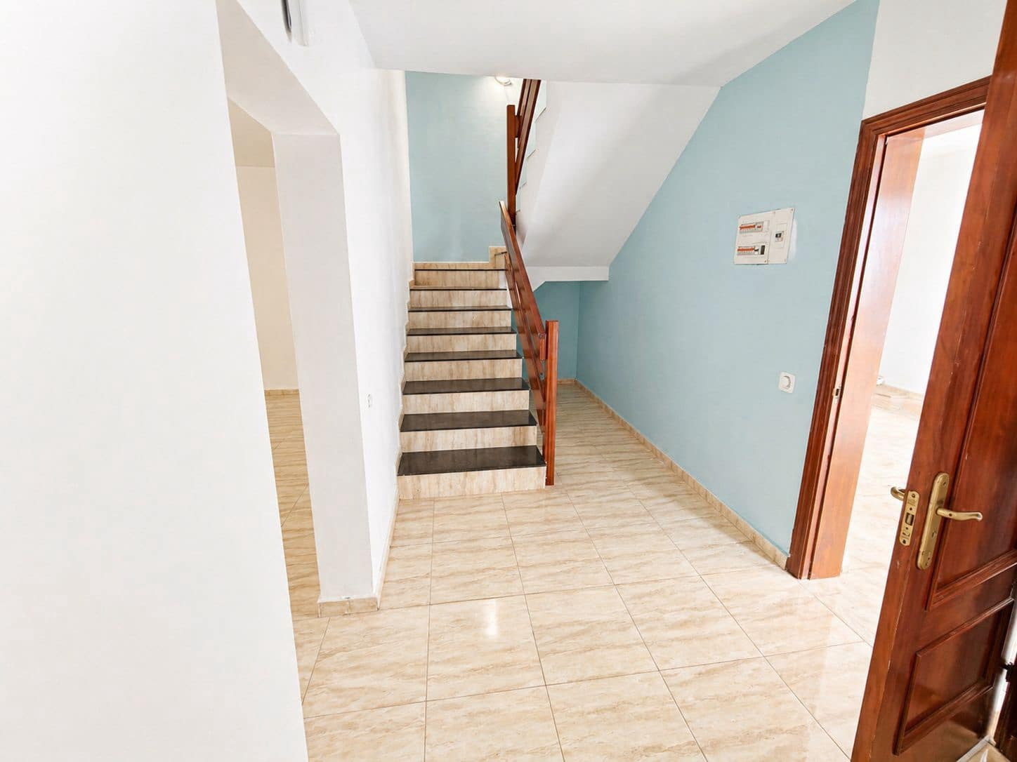 4 soveværelse Byhus til salg i Puerto del Rosario med garage - € 350.000 (Ref: 9807663)