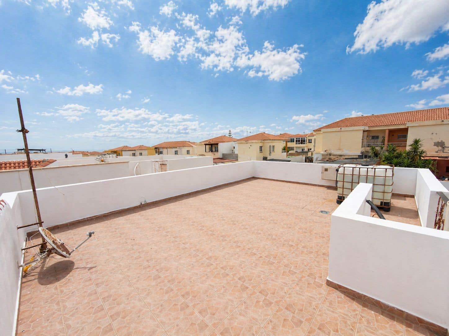 4 soveværelse Byhus til salg i Puerto del Rosario med garage - € 350.000 (Ref: 9807663)