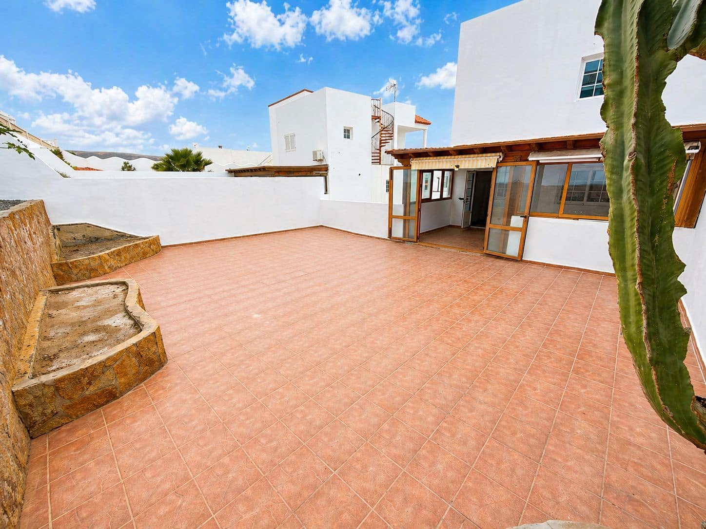 4 soveværelse Byhus til salg i Puerto del Rosario med garage - € 350.000 (Ref: 9807663)