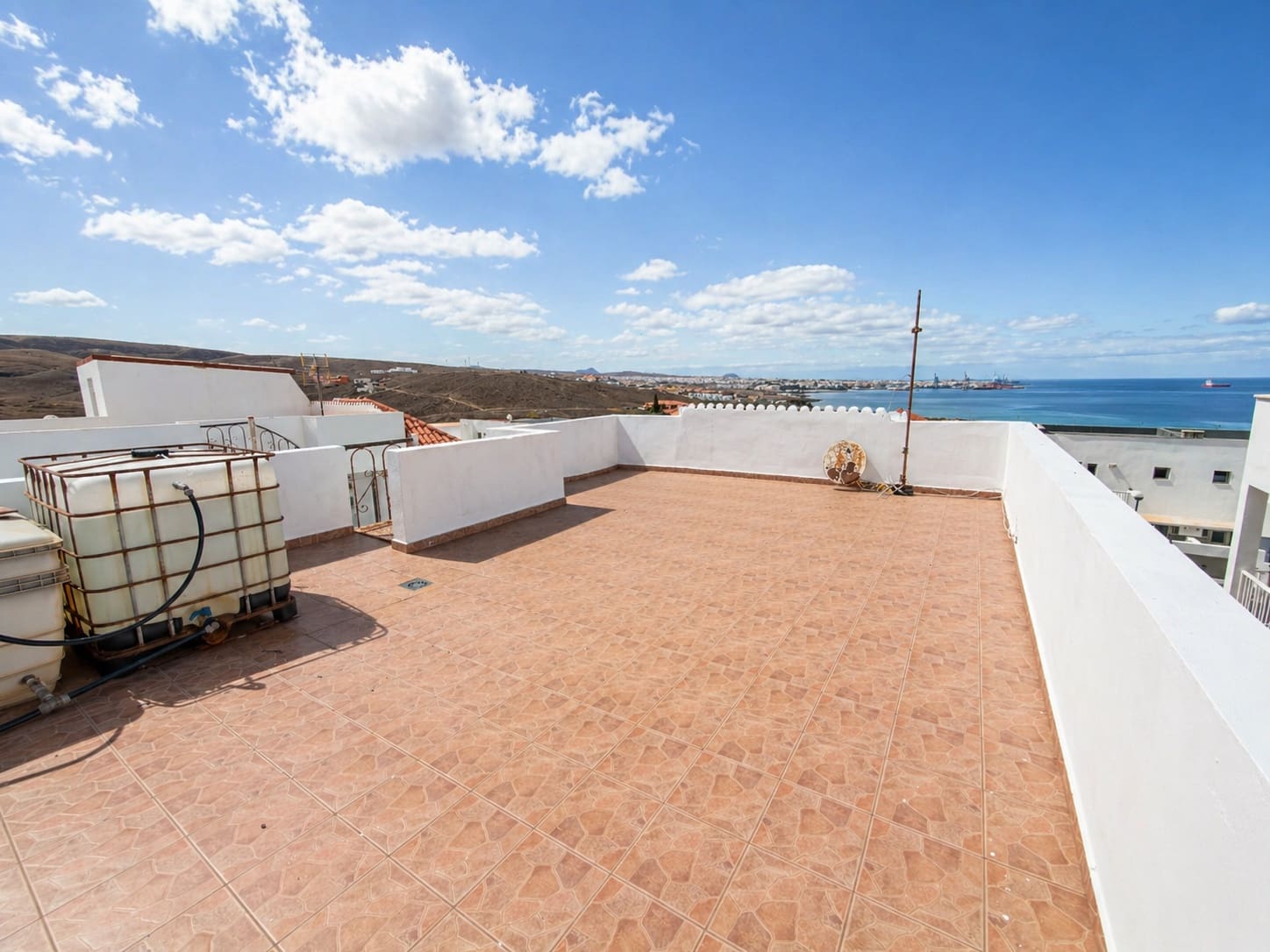 4 soveværelse Byhus til salg i Puerto del Rosario med garage - € 350.000 (Ref: 9807663)