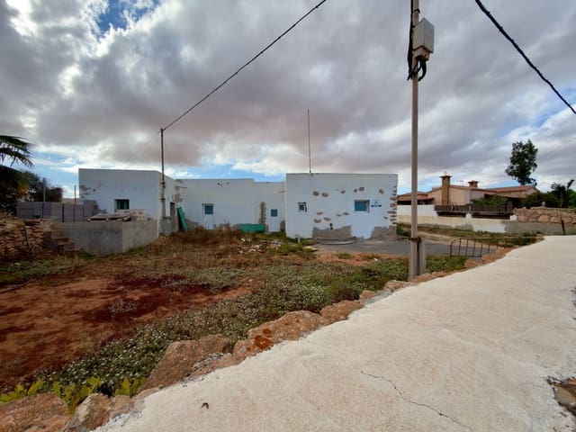 2 quarto Moradia para venda em Antigua com garagem - 175 000 € (Ref: 9814200)