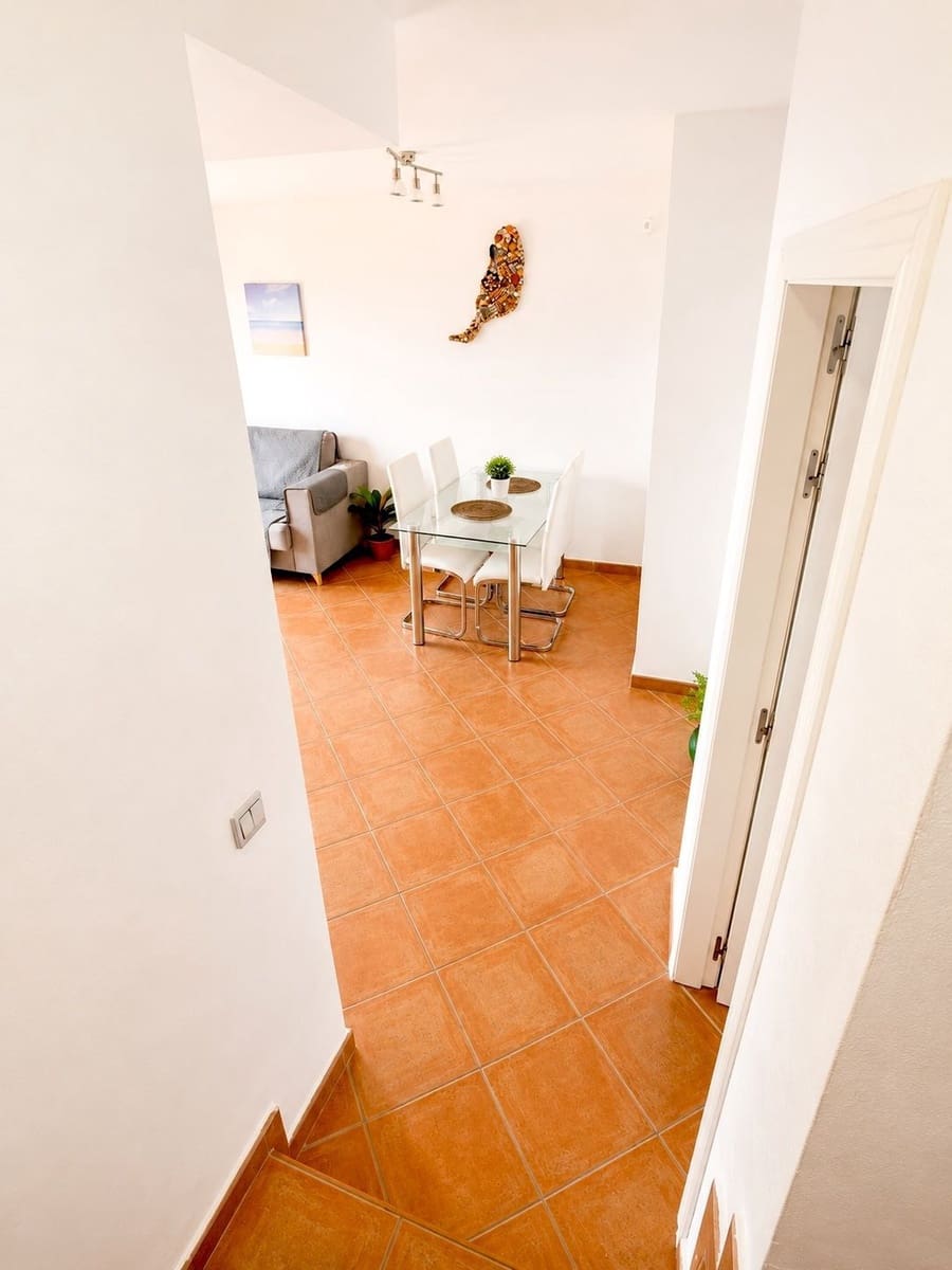 Casa de 2 habitaciones en Caleta de Fuste en venta con piscina garaje - 220.000 € (Ref: 9819912)