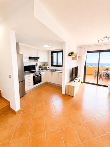 Casa de 2 habitaciones en Caleta de Fuste, Antigua en venta con piscina garaje - 220.000 € (Ref: 9819912)