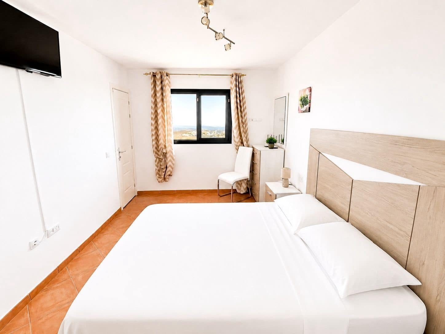 Casa de 2 habitaciones en Caleta de Fuste en venta con piscina garaje - 220.000 € (Ref: 9819912)