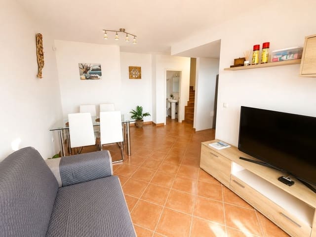 Casa de 2 habitaciones en Caleta de Fuste, Antigua en venta con piscina garaje - 220.000 € (Ref: 9819912)