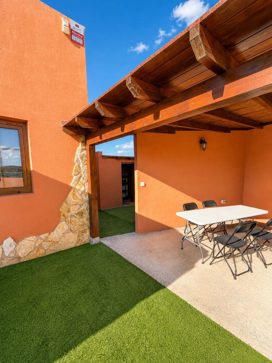 3 Zimmer Villa zu verkaufen in Antigua mit Pool Garage - 430.000 € (Ref: 9824713)