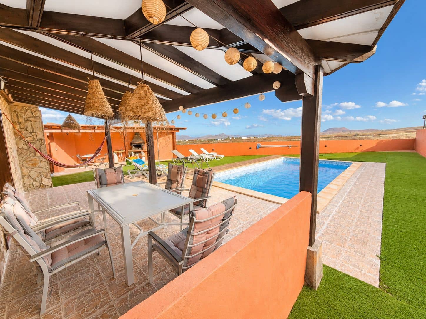 3 Zimmer Villa zu verkaufen in Antigua mit Pool Garage - 430.000 € (Ref: 9824713)