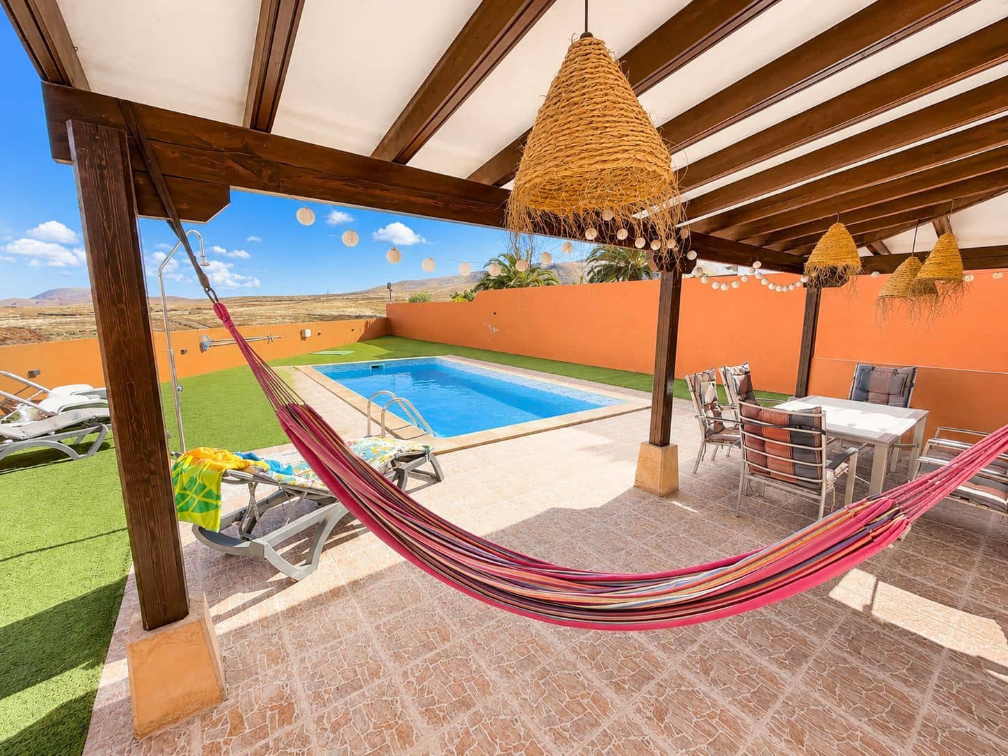 3 Zimmer Villa zu verkaufen in Antigua mit Pool Garage - 430.000 € (Ref: 9824713)