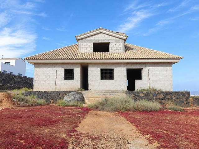 Chalet de 8 habitaciones en Villaverde, La Oliva en venta con garaje - 495.000 € (Ref: 9826167)