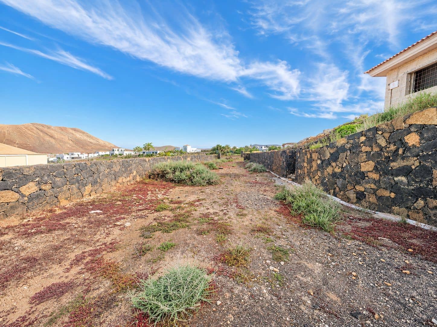 8 bedroom Villa for sale in Villaverde with garage - € 495,000 (Ref: 9826167)